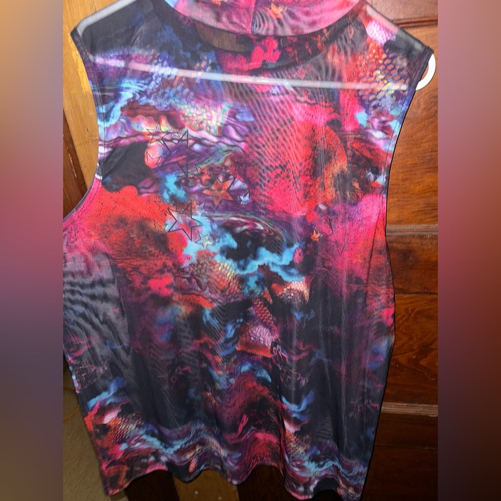 Torrid Multicolor Abstract Top - Picture 4 of 4